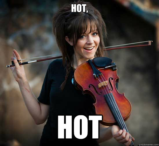 Lindsey Stirling height - How tall is Lindsey Stirling?